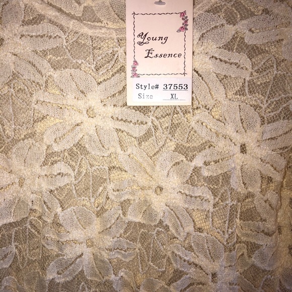 NWT Young Essence Lace Top - Picture 3 of 5